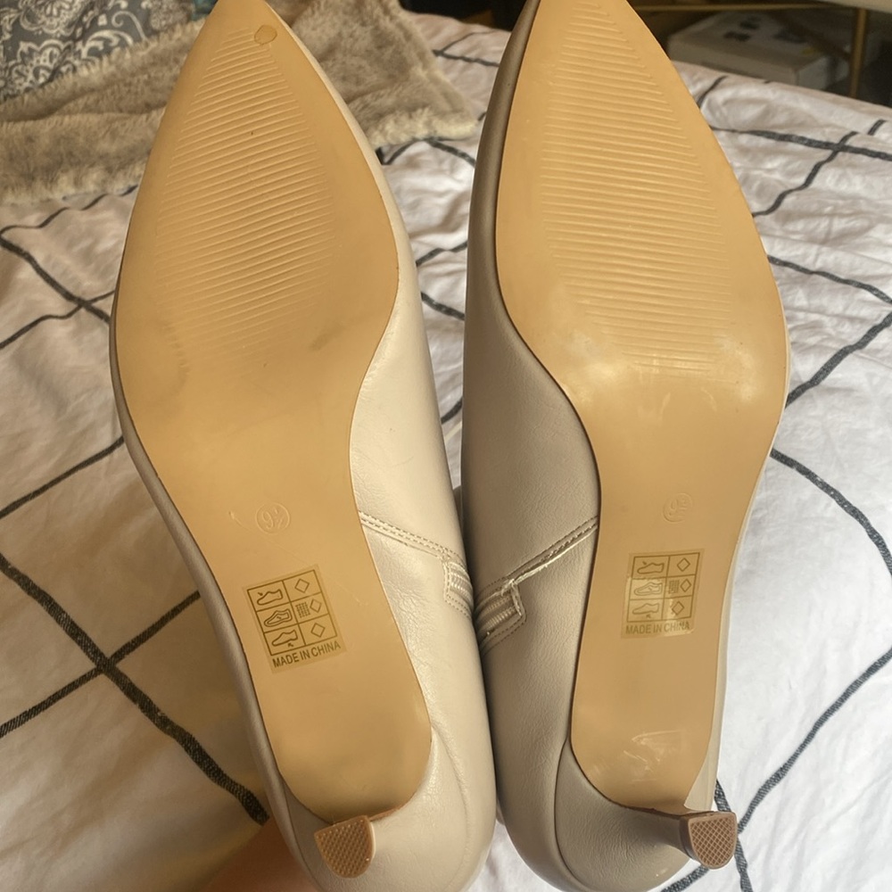 NWT Journee Collection Booties - Picture 3 of 5